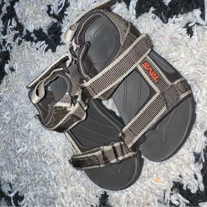 Teva boys sandals size 8C